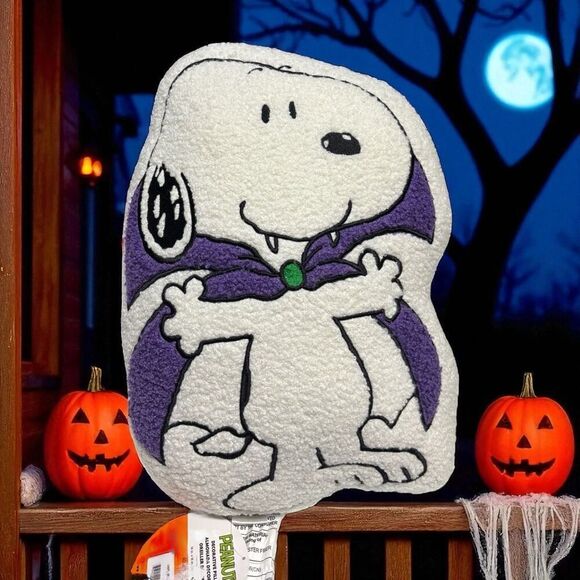 Peanuts Snoopy Dracula Red Cape Pillow Sherpa Halloween NWT - Picture 1 of 5